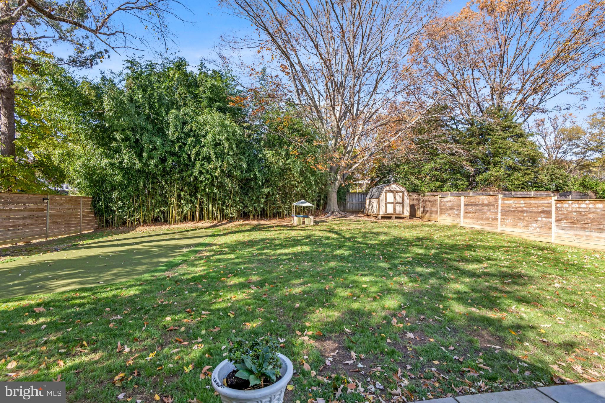 10 Goodrich Road Annapolis, MD 21401 - Photo 32 of 38 Enormous yard is fully fenced