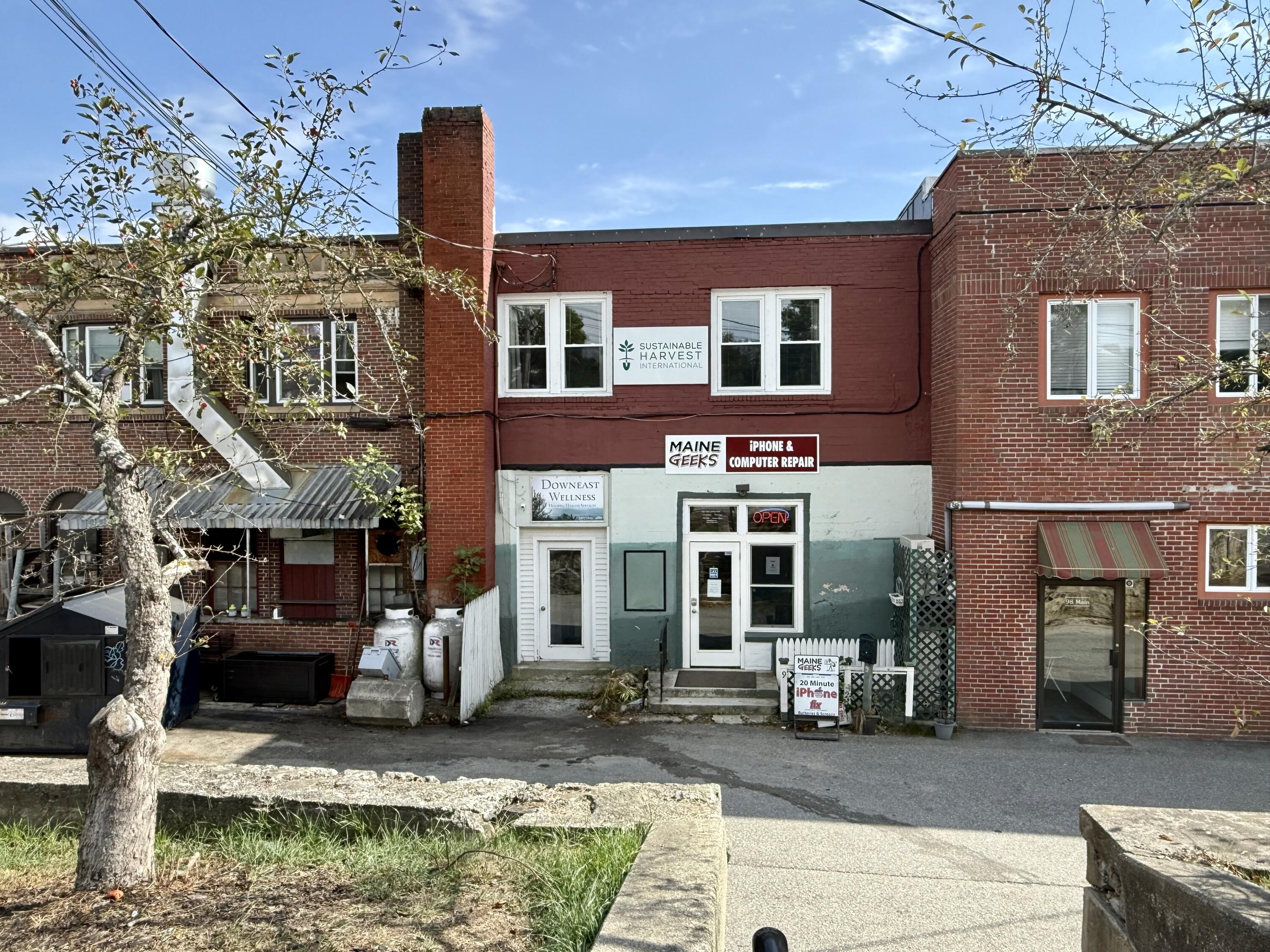 108 Main Street Ellsworth, ME 04605 - Photo 3 of 43 Store St Entrances
