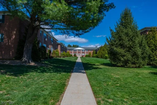 $2,000 | 36 Knox Terrace, Unit 1D, Wayne, NJ 07470