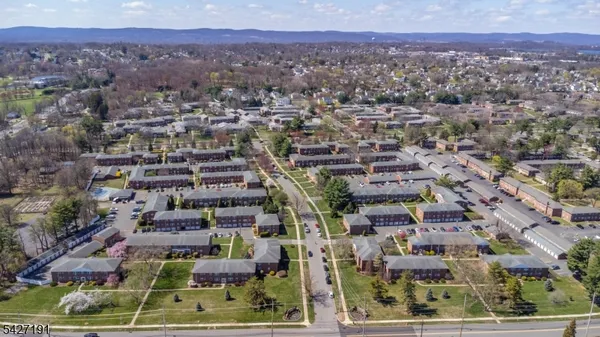 $2,000 | 36 Knox Terrace, Unit 1D, Wayne, NJ 07470