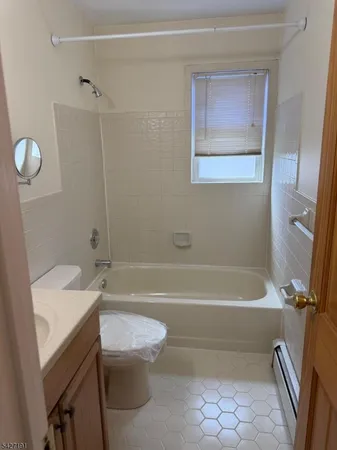 $2,000 | 36 Knox Terrace, Unit 1D, Wayne, NJ 07470