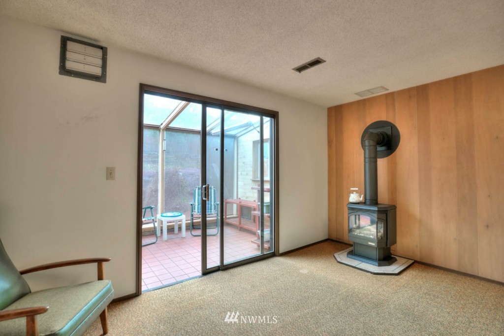 14313 Southeast 163rd Street Renton, WA 98058 - Photo 17 of 24 Gallery Image 17