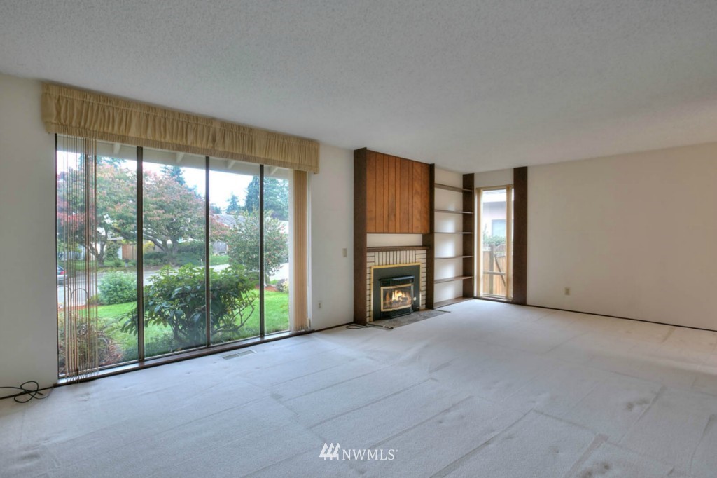 14313 Southeast 163rd Street Renton, WA 98058 - Photo 3 of 24 Gallery Image 3