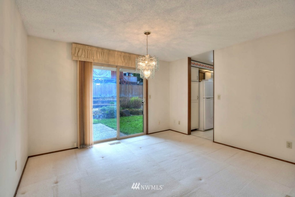 14313 Southeast 163rd Street Renton, WA 98058 - Photo 9 of 24 Gallery Image 9