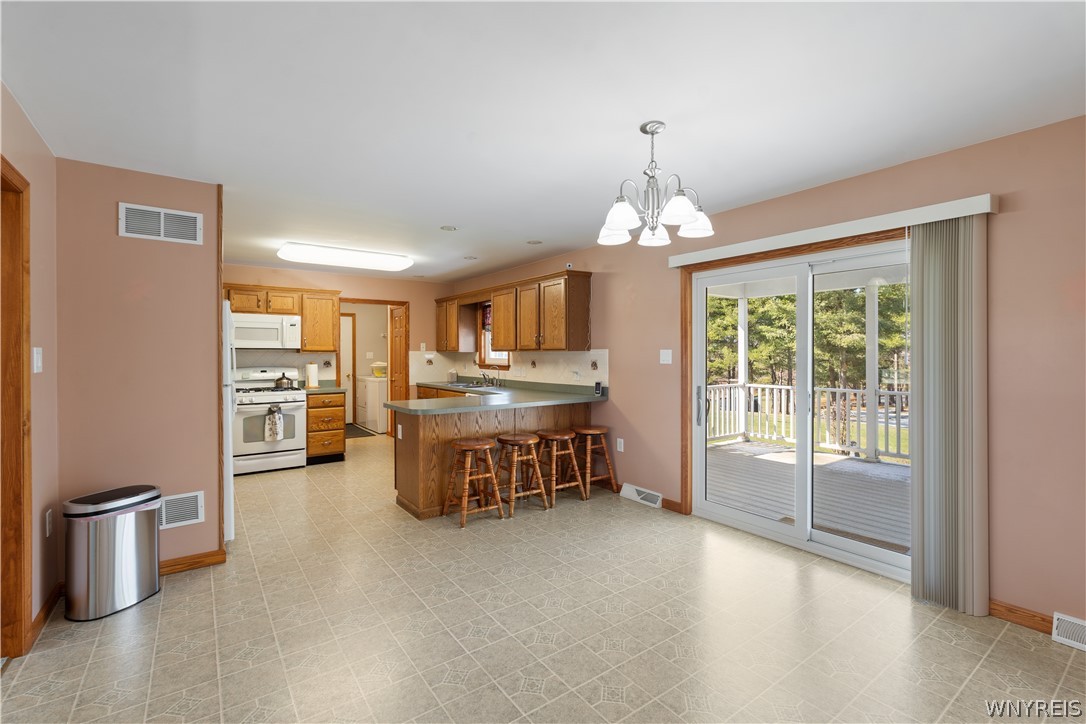 6820 West View Drive Perry, NY 14530 - Photo 18 of 49 Eat In Kitchen/Dining Area