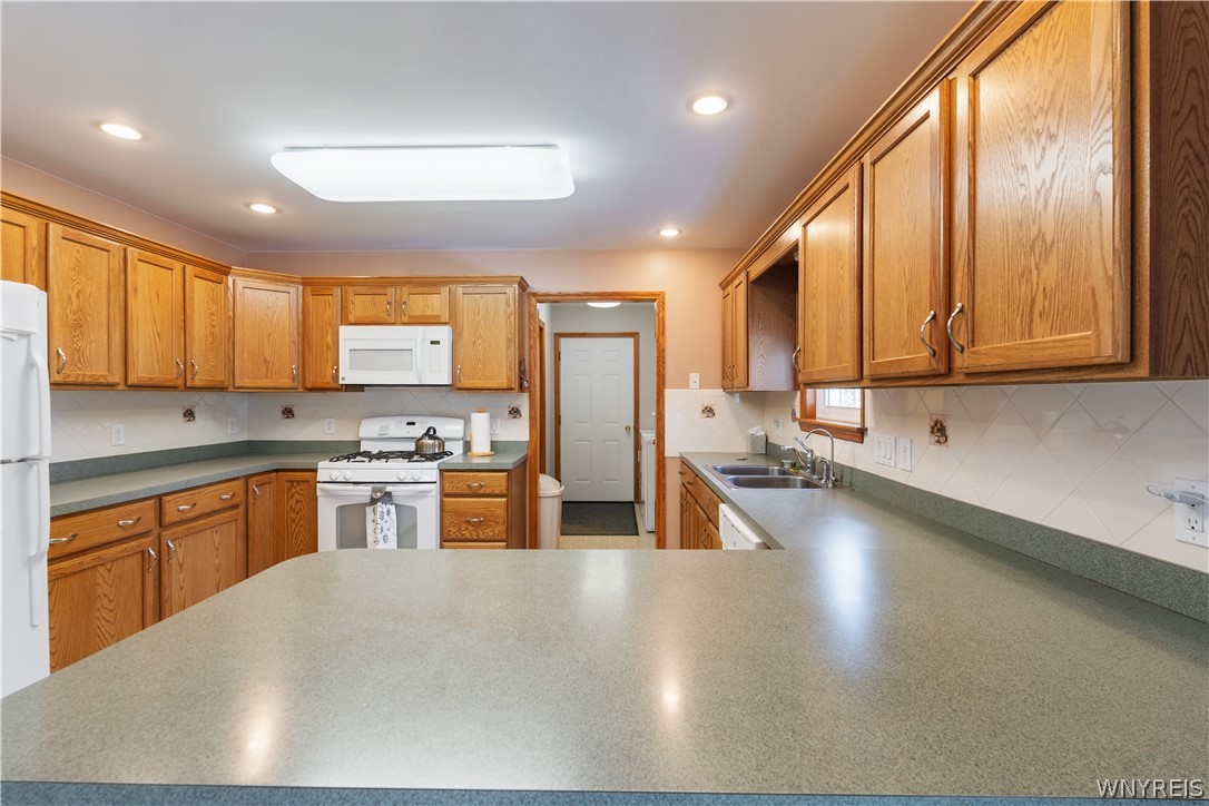 6820 West View Drive Perry, NY 14530 - Photo 20 of 49 Kitchen