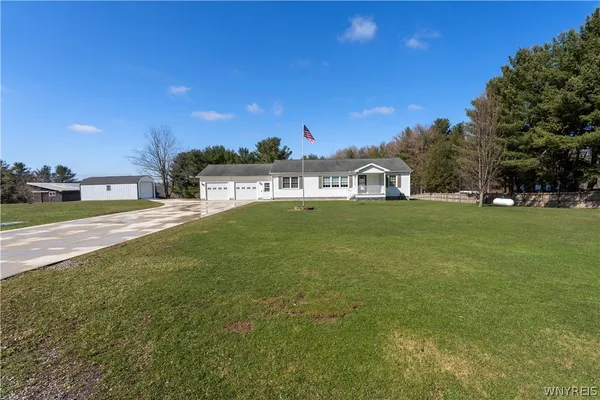 $329,900 | 6820 West View Drive, Perry, NY 14530