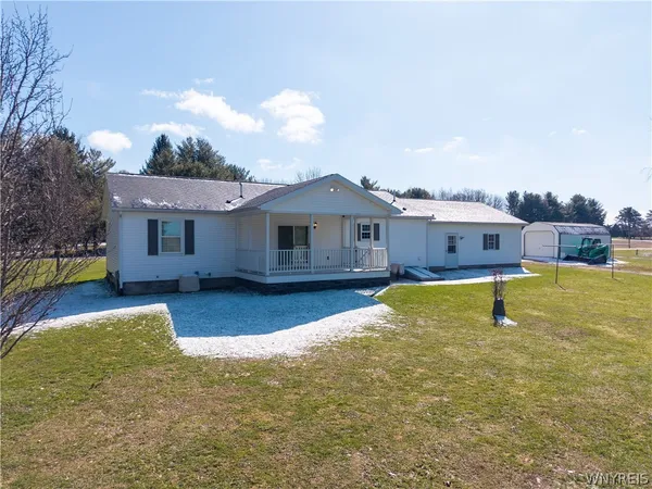 $329,900 | 6820 West View Drive, Perry, NY 14530