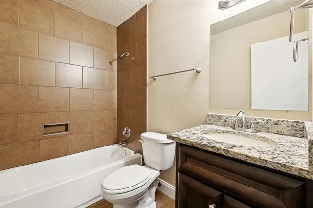 $1,800 | 2808 Doreen Lane, Marrero, LA 70072