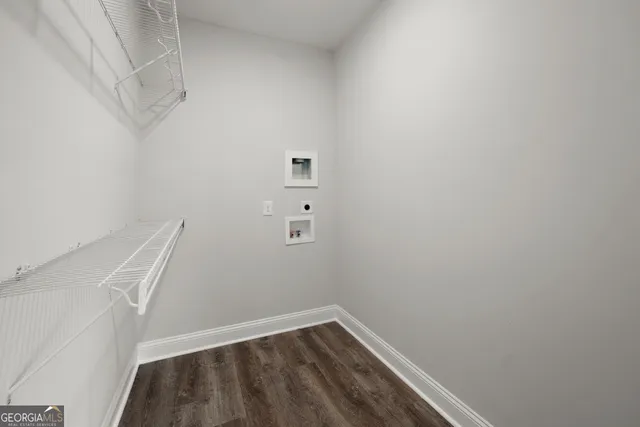 a view of utility room