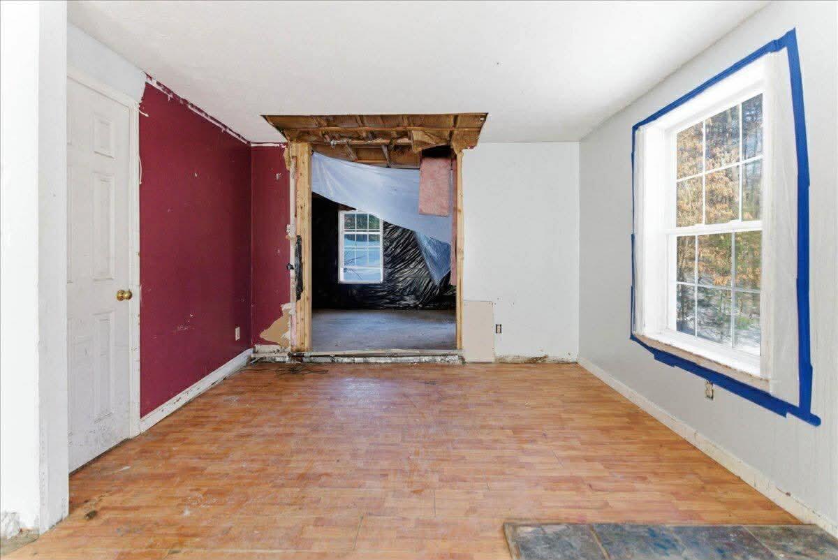 374 New Dam Road Waterboro, ME 04061 - Photo 10 of 34 95f2d64e21baa9bc2d78cc5c6e89b765