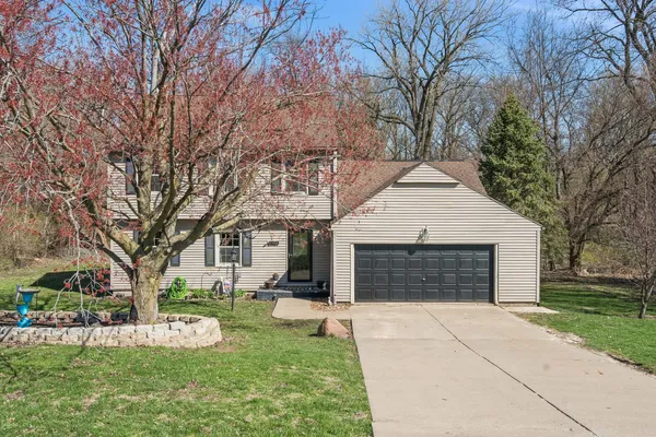 $269,900 | 3148 Lincoln Way, Clinton, IA 52732