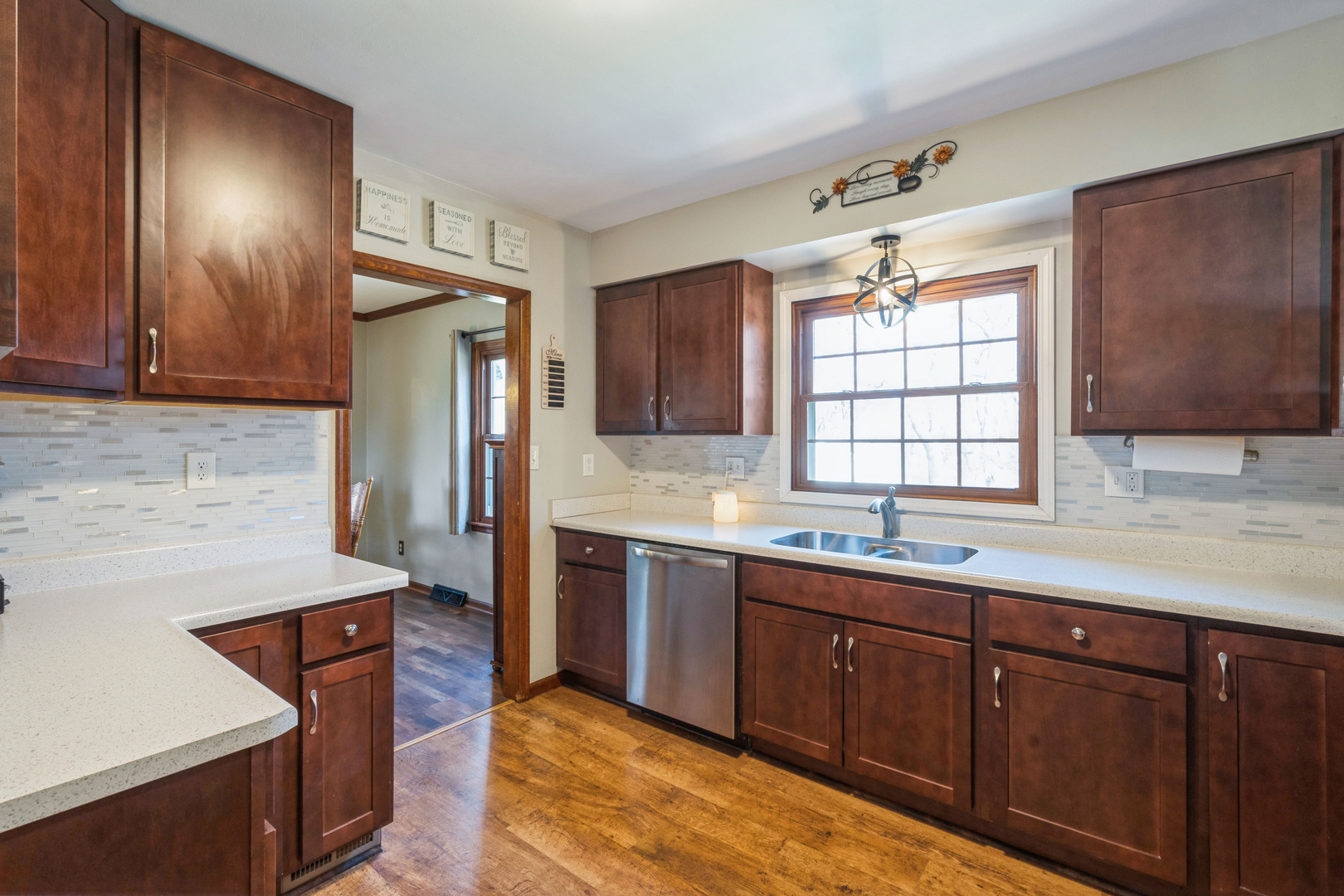 3148 Lincoln Way Clinton, IA 52732 - Photo 9 of 24