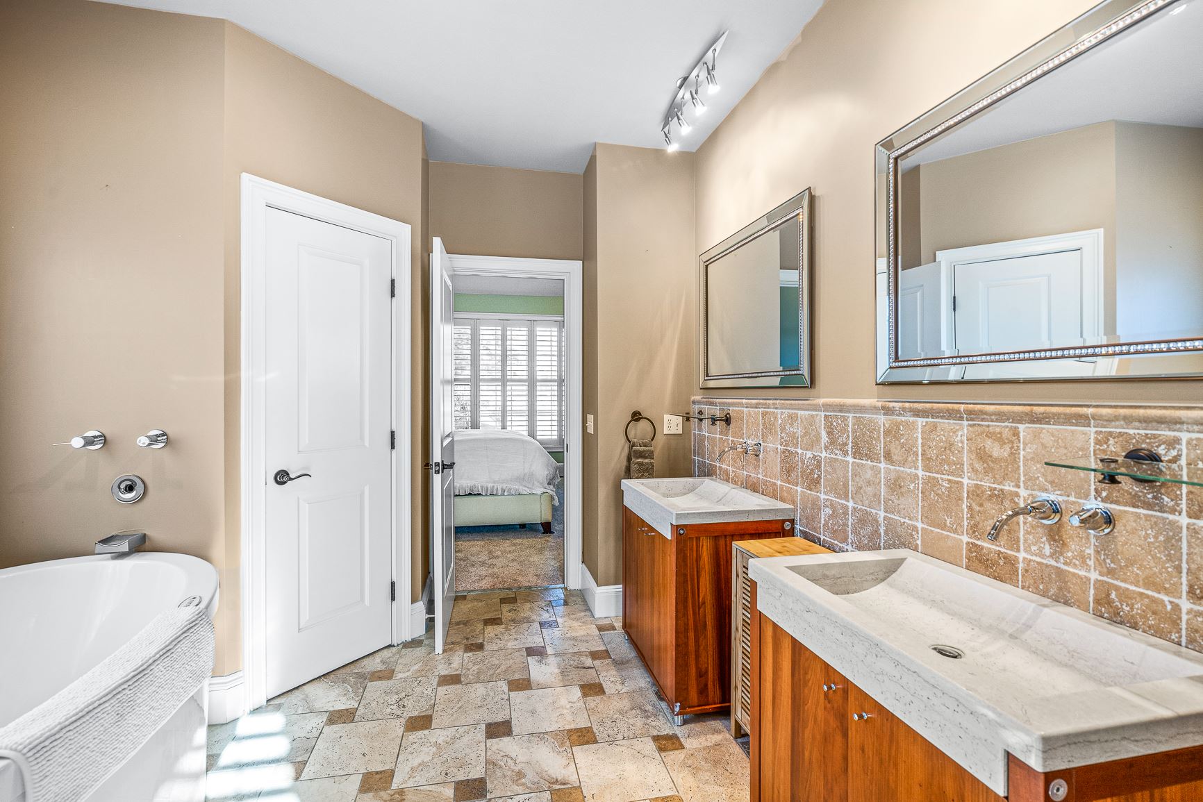 2 Castle Ridge Road Salem, NH 03079 - Photo 23 of 40