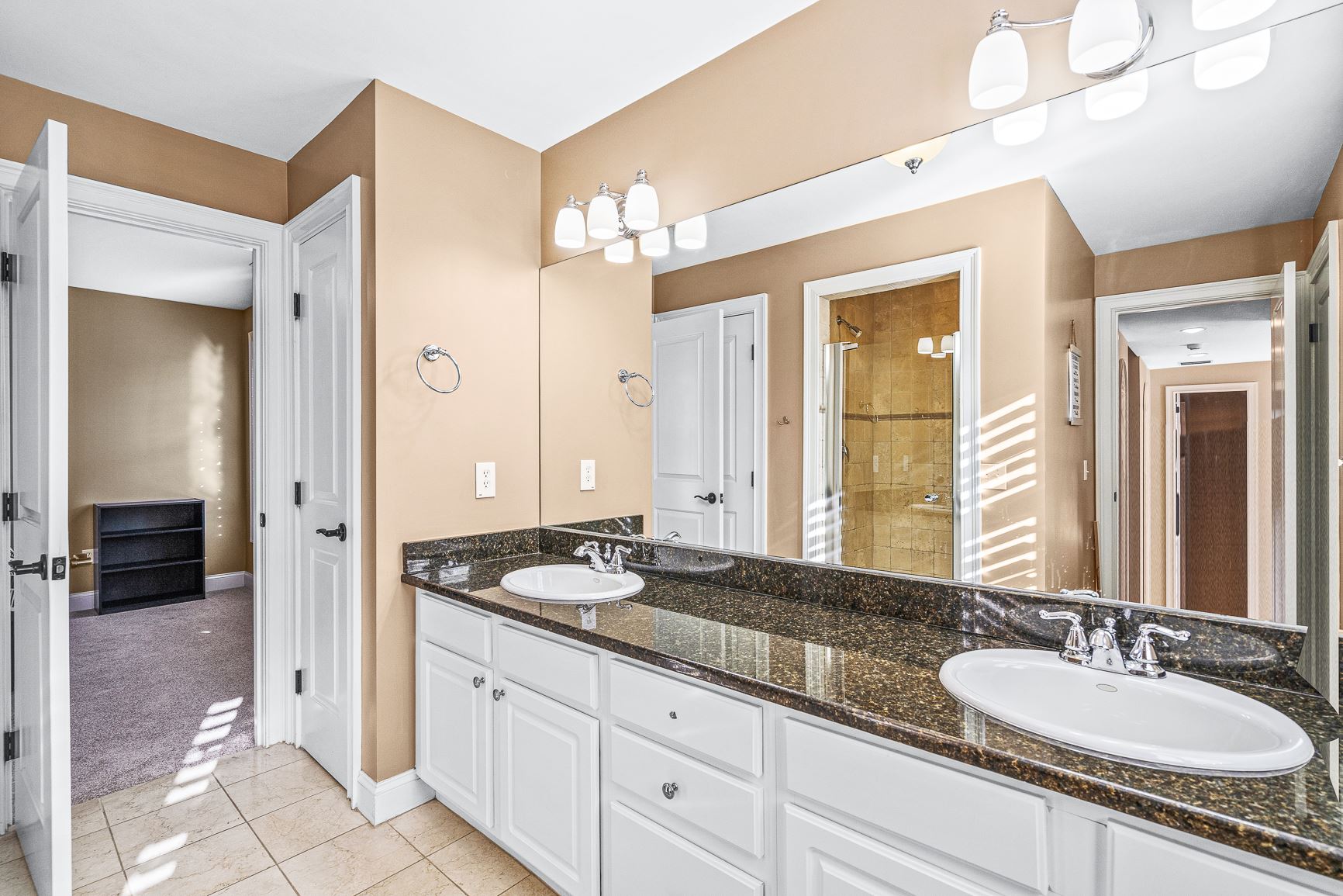 2 Castle Ridge Road Salem, NH 03079 - Photo 33 of 40