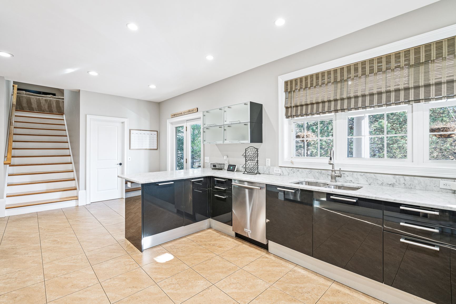 2 Castle Ridge Road Salem, NH 03079 - Photo 7 of 40