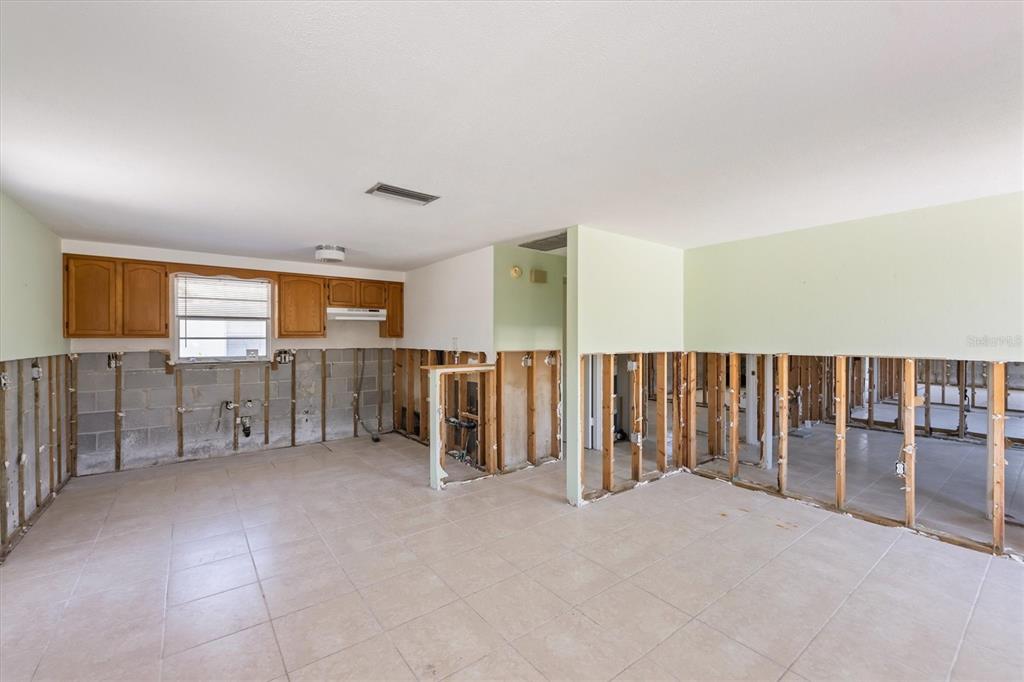 411 Alamanda Road Anna Maria, FL 34216 - Photo 21 of 41
