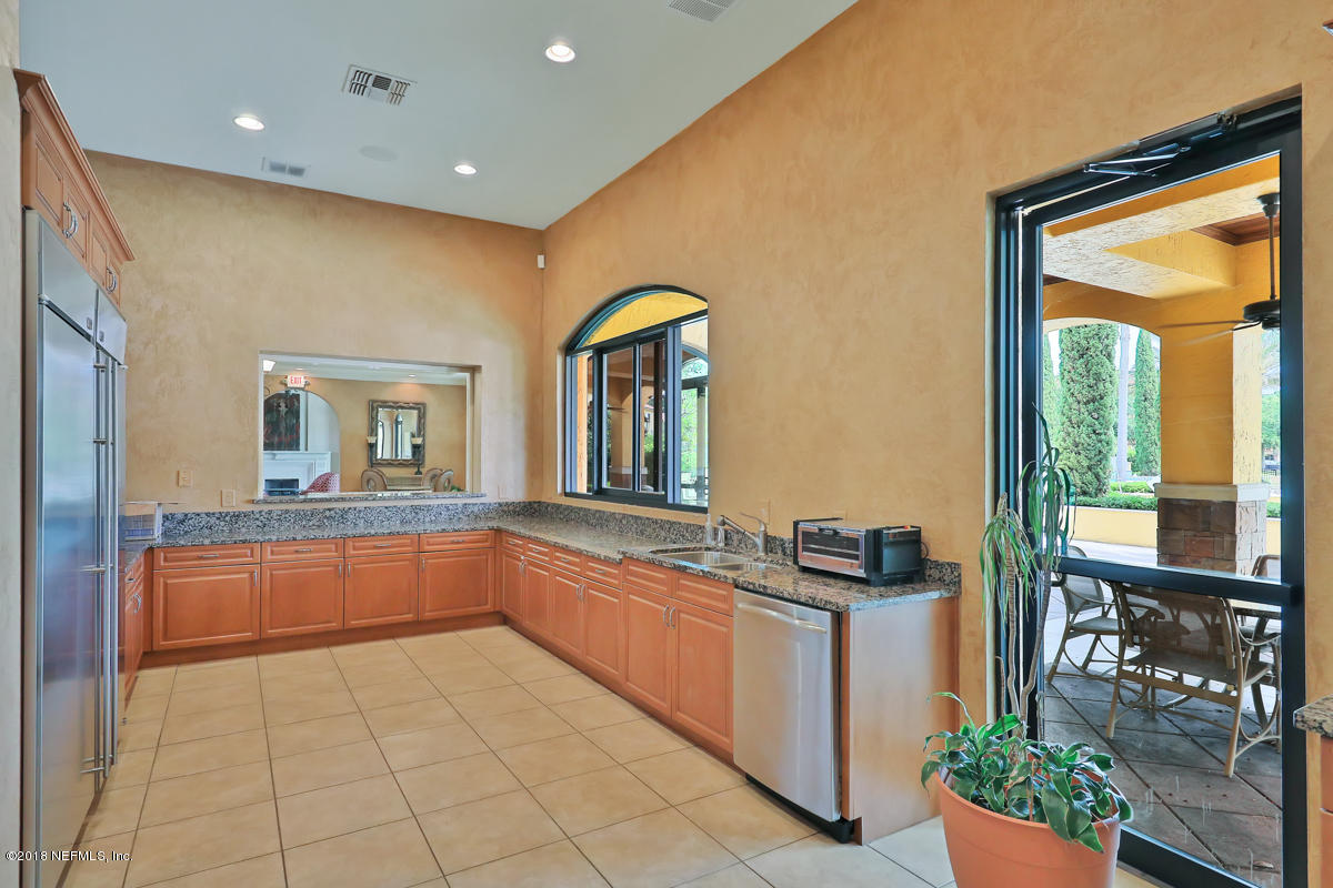 9745 Touchton Road, Unit 223 Jacksonville, FL 32246 - Photo 39 of 42 573A0030