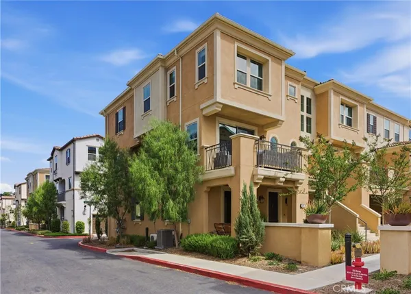 $1,169,000 | 600 Shadowbrook, Lake Forest, CA 92610