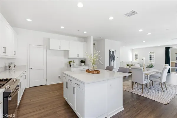 $1,169,000 | 600 Shadowbrook, Lake Forest, CA 92610