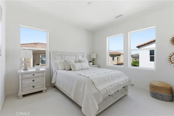 $1,169,000 | 600 Shadowbrook, Lake Forest, CA 92610