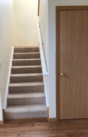 $2,600 | 1860 Fescue Drive, Aurora, IL 60504