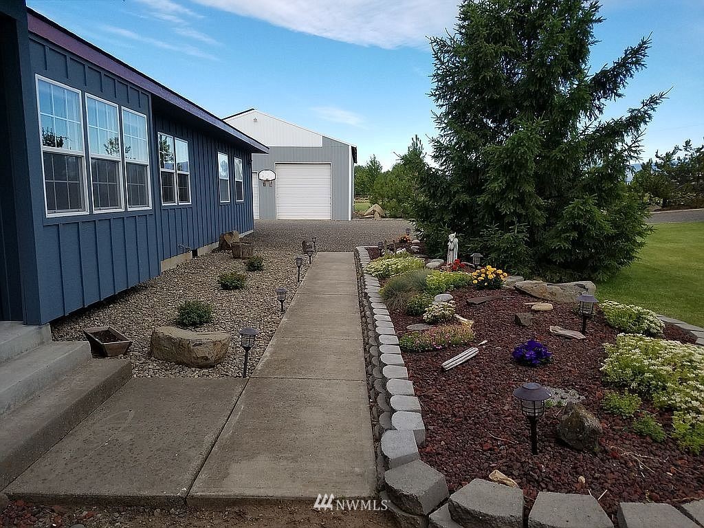 2040 Game Farm Road Ellensburg, WA 98926 - Photo 3 of 24 Gallery Image 3