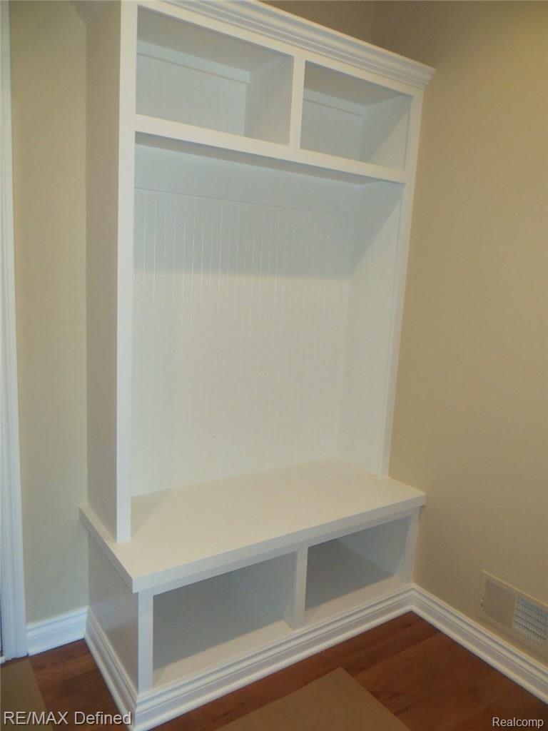 2805 Simpson Drive Rochester, MI 48309 - Photo 14 of 14 Mudroom Boot Station