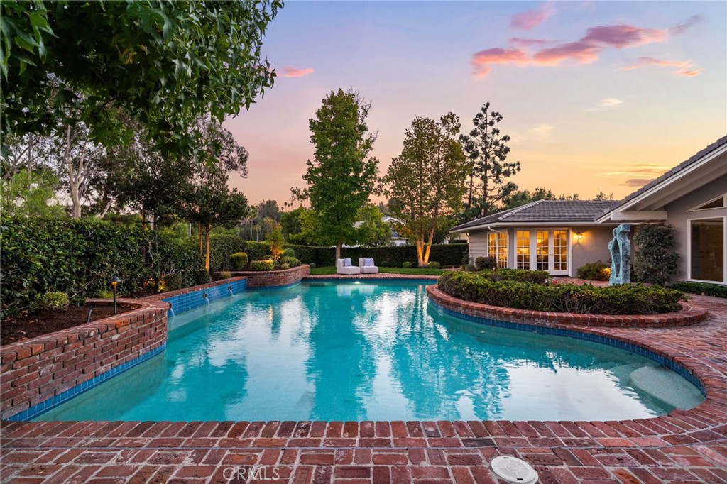10982 Bent Tree Road North Tustin, CA 92705 - Photo 24 of 42 Peaceful evening, looking toward Rear Primary Bedroom