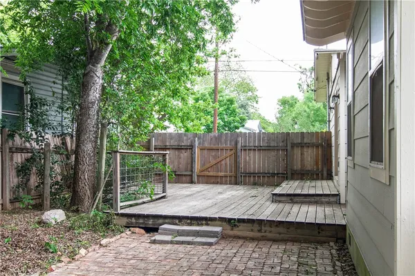 $2,999 | 1713 Cullen Avenue, Austin, TX 78757
