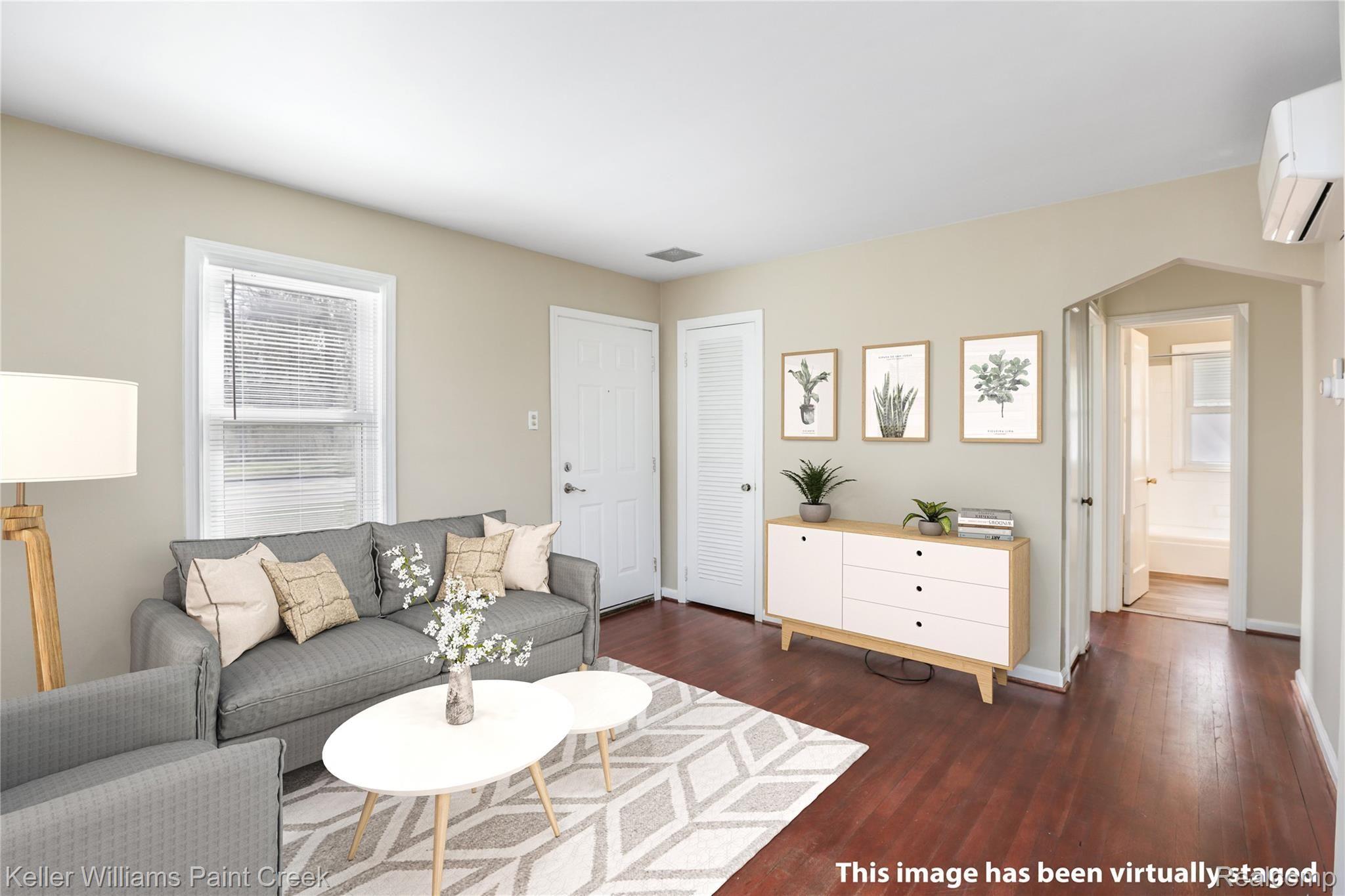 print_1069 E 14 Mile Rd Clawson0014.jpg