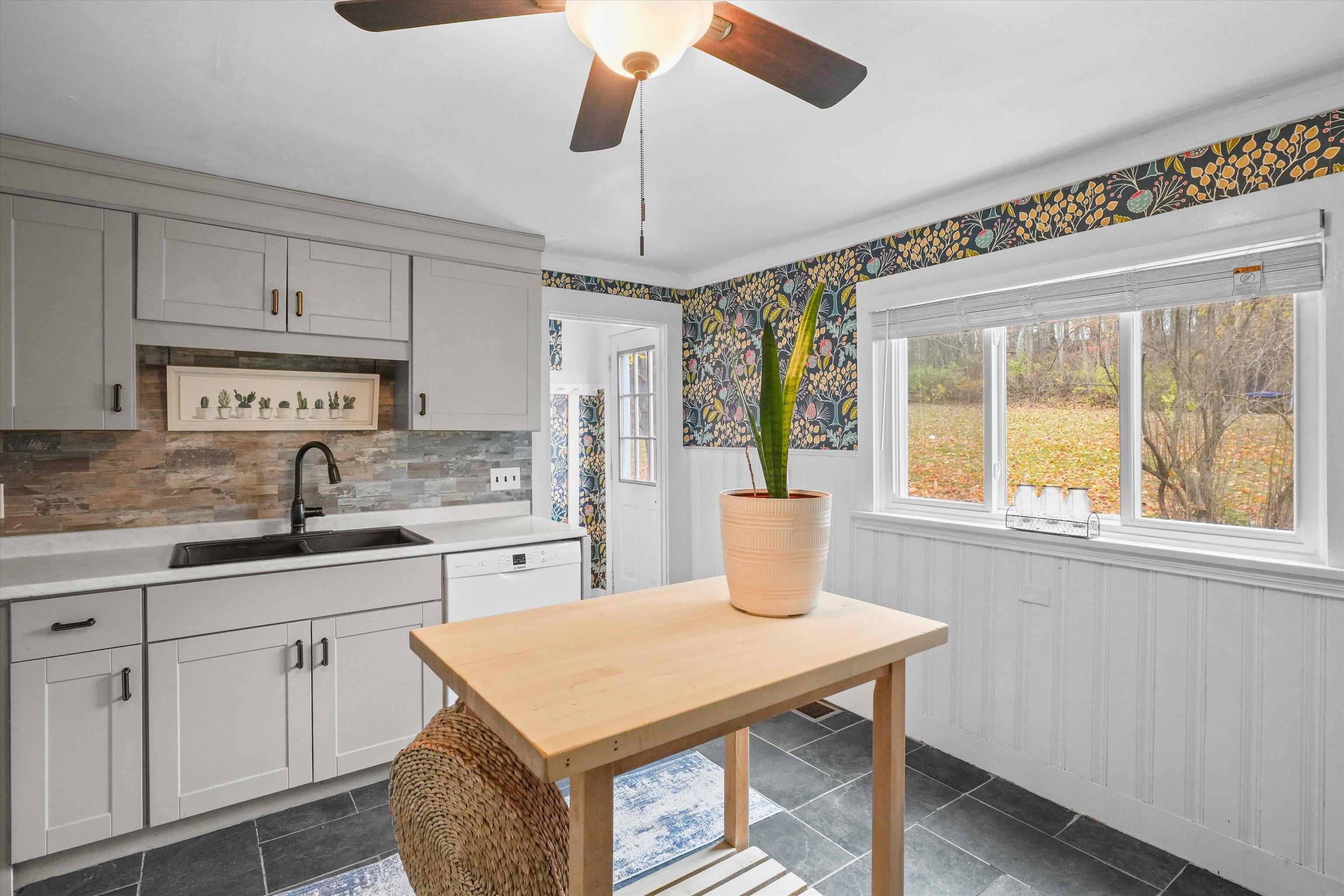 28 Westville Road Plaistow, NH 03865 - Photo 7 of 32