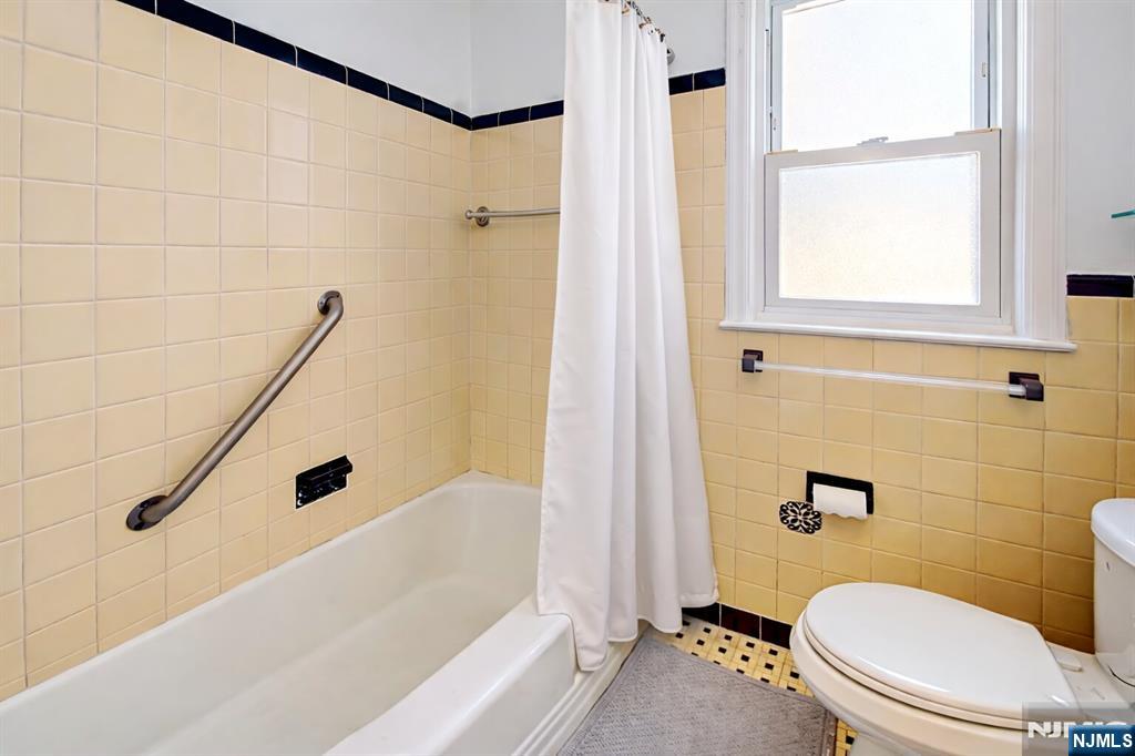 16 Tooker Avenue Springfield, NJ 07081 - Photo 8 of 9