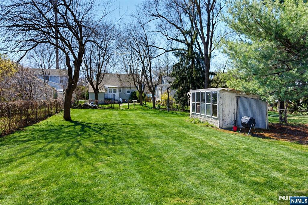 16 Tooker Avenue Springfield, NJ 07081 - Photo 9 of 9