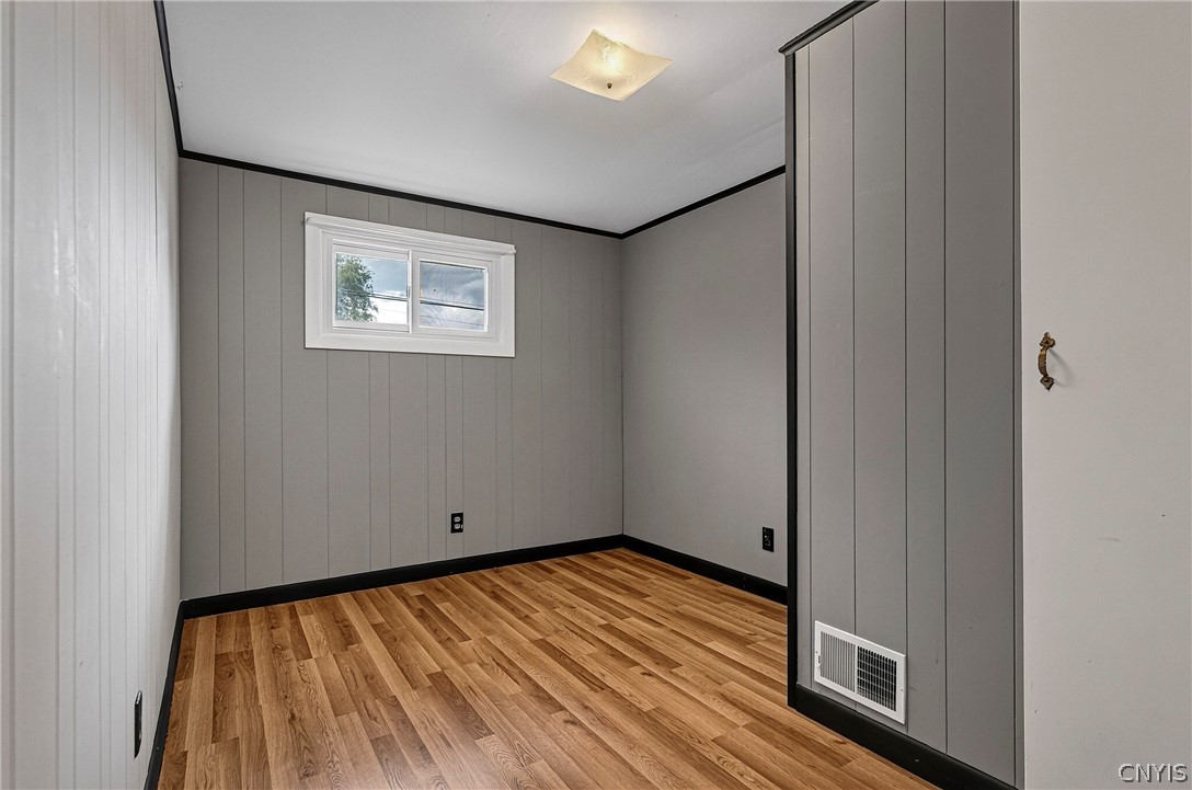 401 Van Dyke Road Utica, NY 13502 - Photo 40 of 50