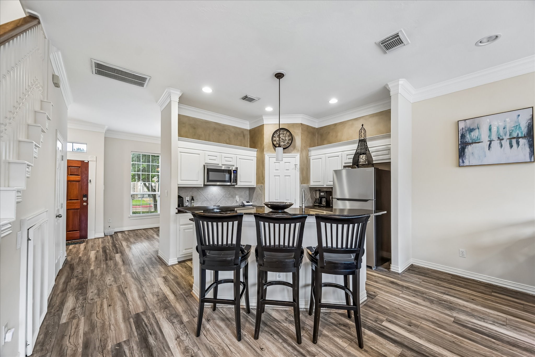 1950 Gentryside Drive Houston, TX 77077 - Photo 7 of 20 Great view from the living room to the kitchen and front door!