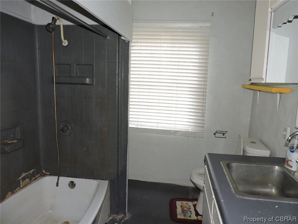 10050 Owens Road Hayes, VA 23072 - Photo 11 of 13 Gallery Image 11