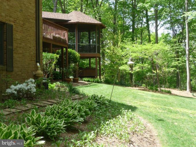 3165 Hickory Ridge Road Dunkirk, MD 20754 - Photo 28 of 30 a view of a backyard with a garden