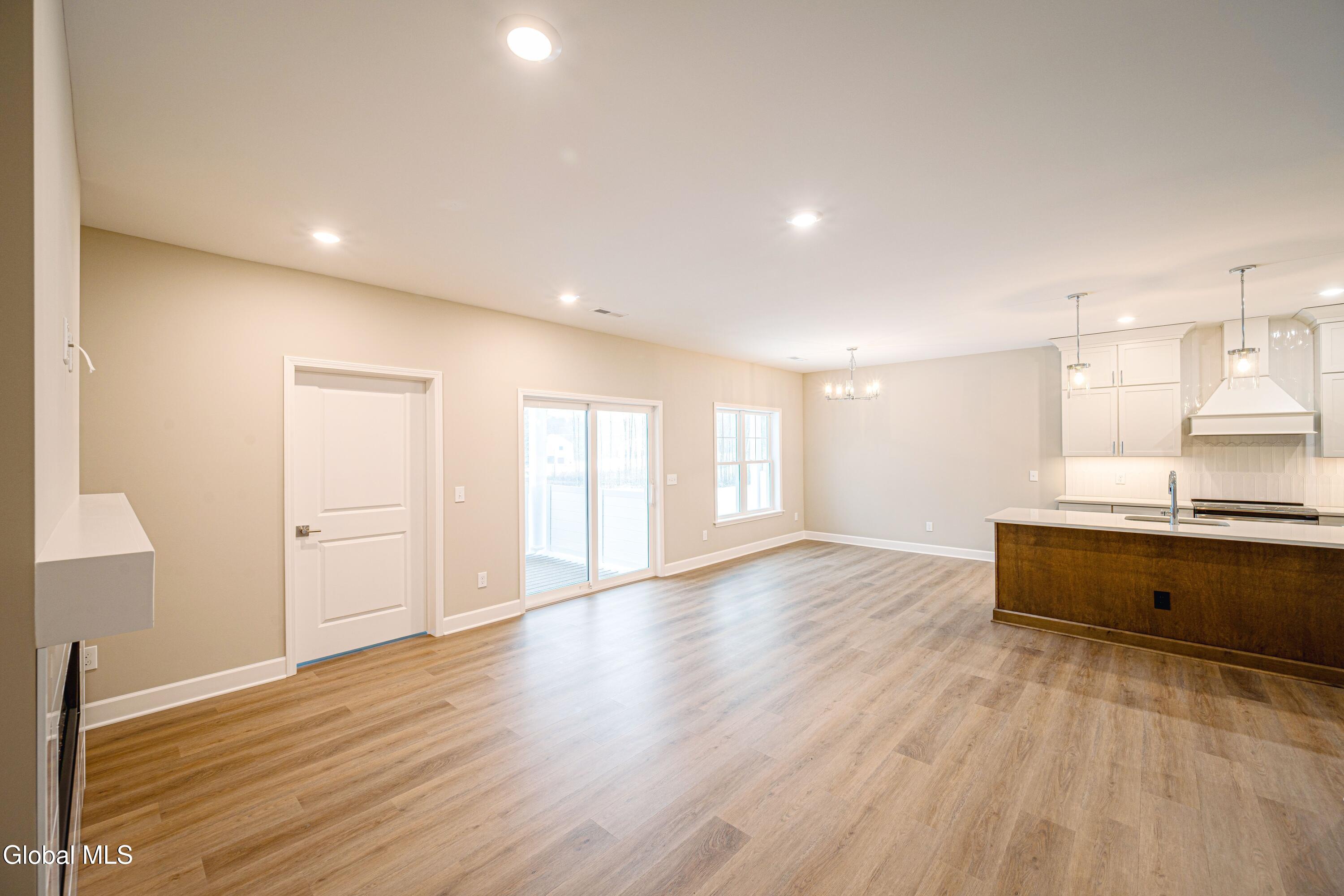 18 Reed's Hollow Saratoga Springs, NY 12866 - Photo 9 of 21 AZALEA 6RH5