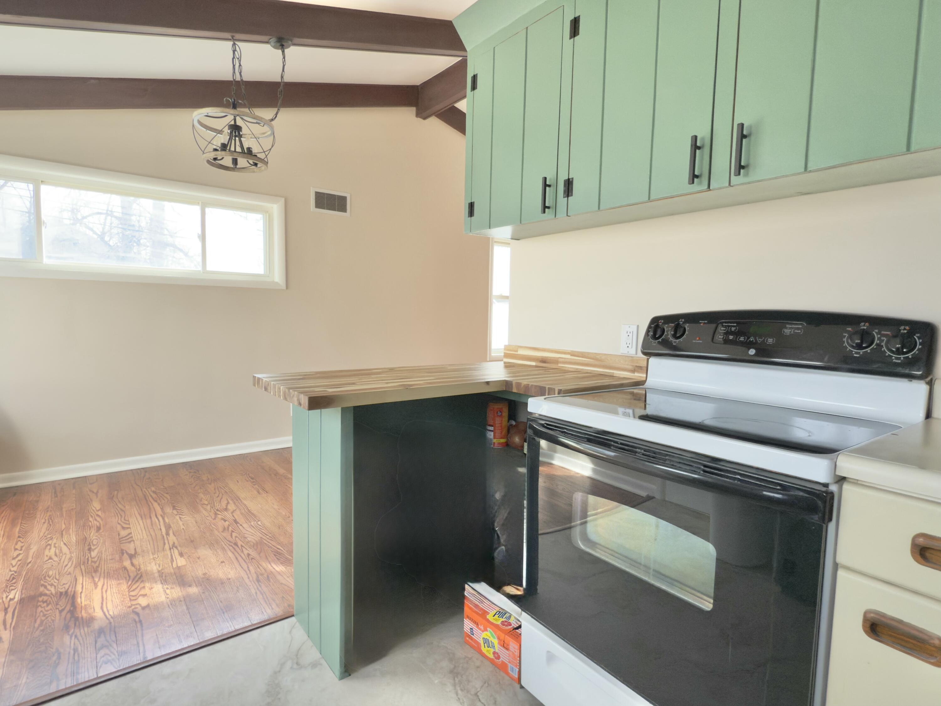 17 Addoms Street Plattsburgh, NY 12901 - Photo 19 of 34 Gallery Image 19