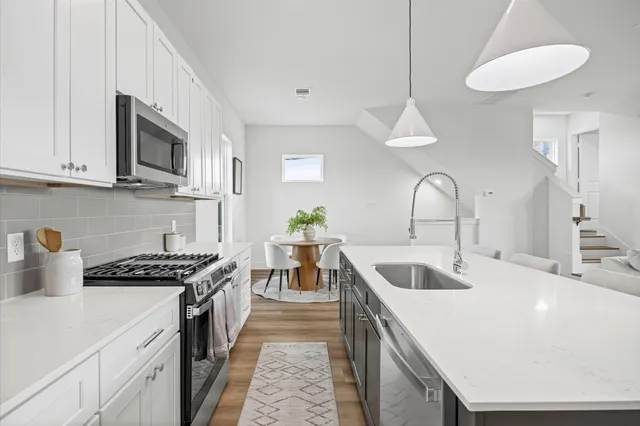 $2,850 | 5107 Avenue J, Houston, TX 77011