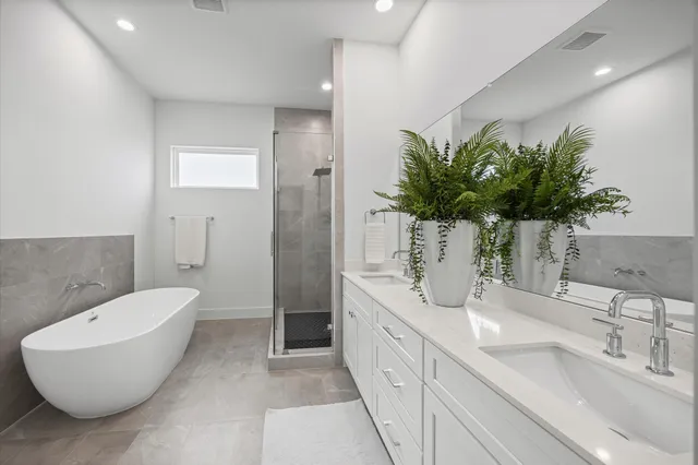 $2,850 | 5107 Avenue J, Houston, TX 77011