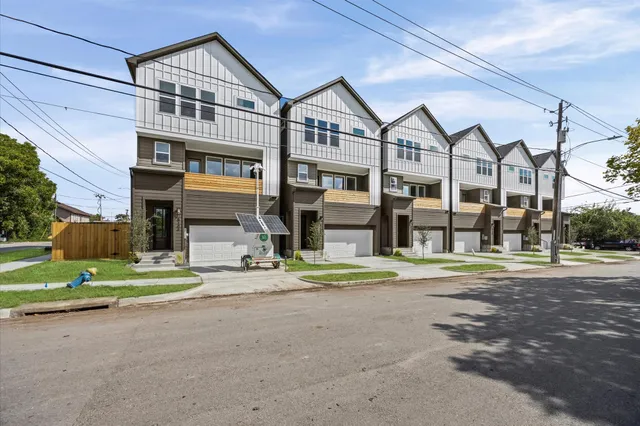 $2,850 | 5107 Avenue J, Houston, TX 77011