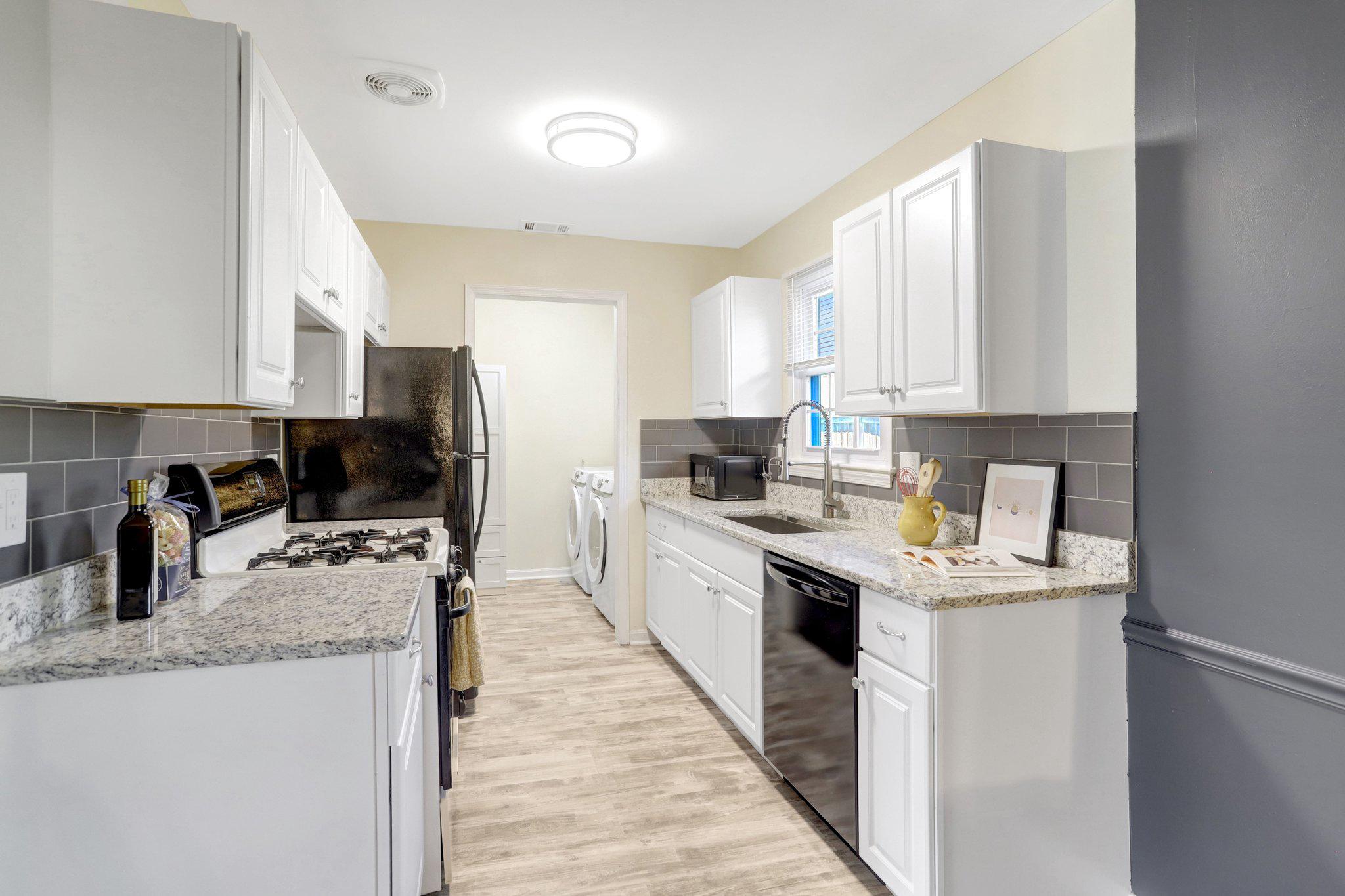 6515 Riefton Court Alexandria, VA 22310 - Photo 4 of 16 Open concept home with bright updated kitchen.