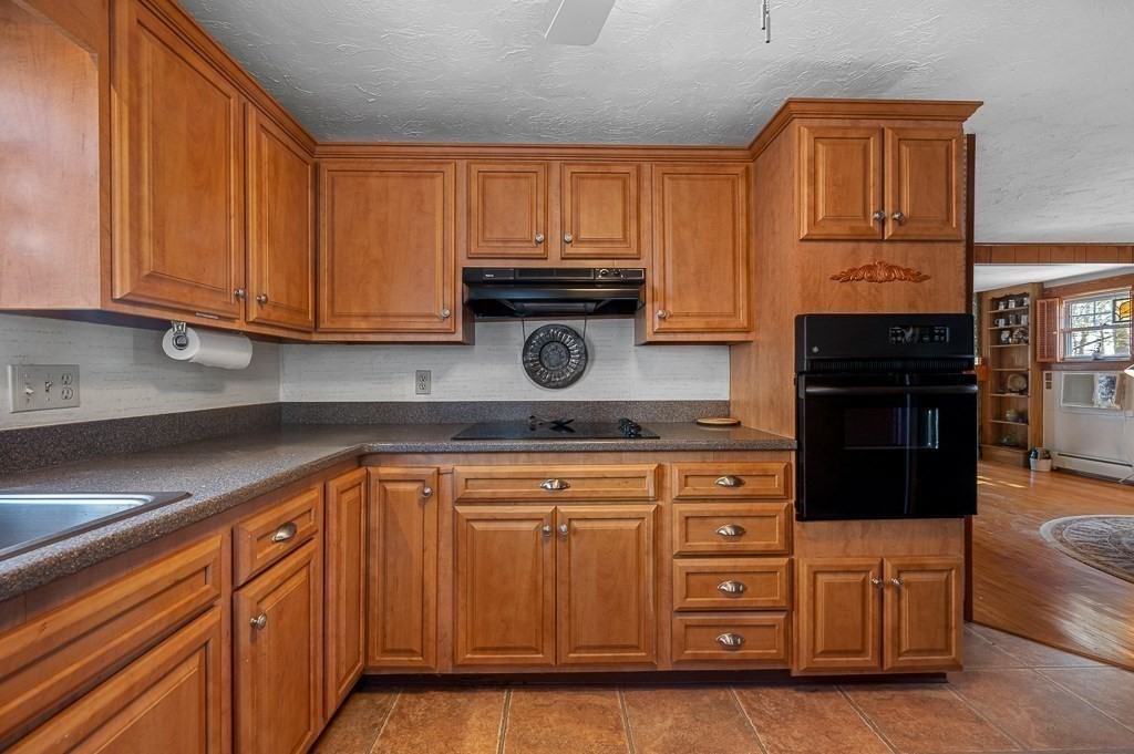 2 A Nonquit Street, Unit A Worcester, MA 01604 - Photo 12 of 42