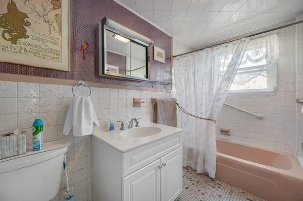 $799,888 | 2 A Nonquit Street, Unit A, Worcester, MA 01604