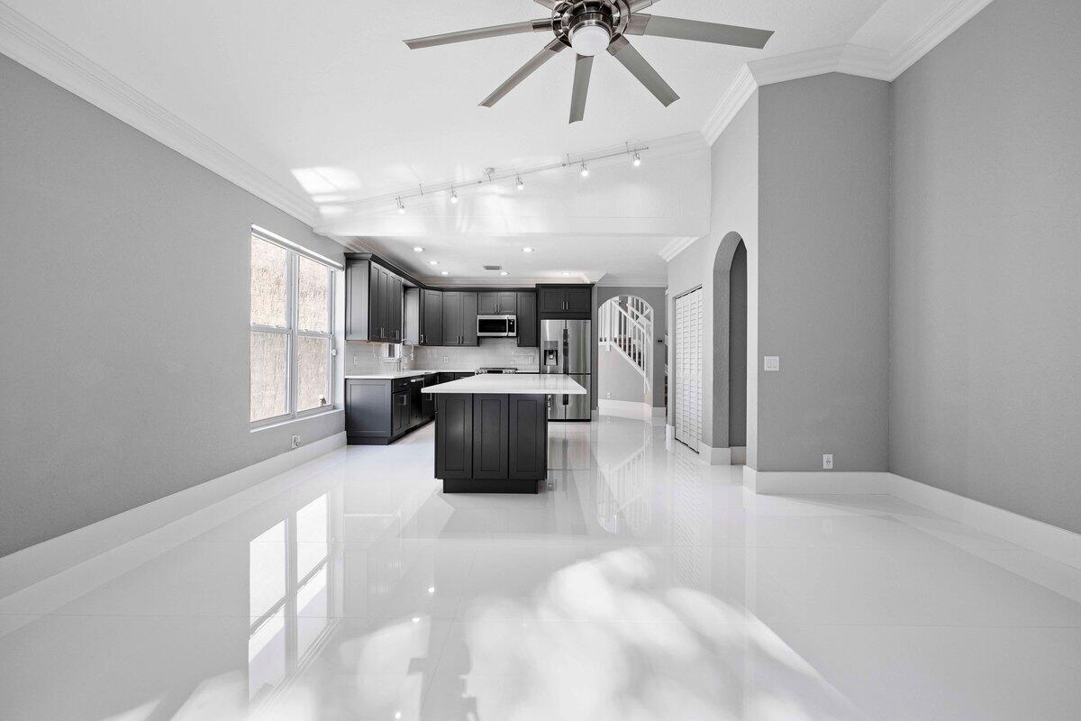 21238 Vía Fiore Boca Raton, FL 33433 - Photo 8 of 38 RWS_3629