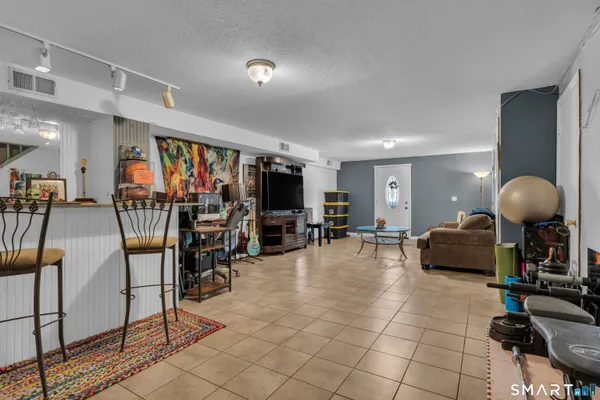 $335,000 | 180 Skyview Drive, Unit 180, Cromwell, CT 06416