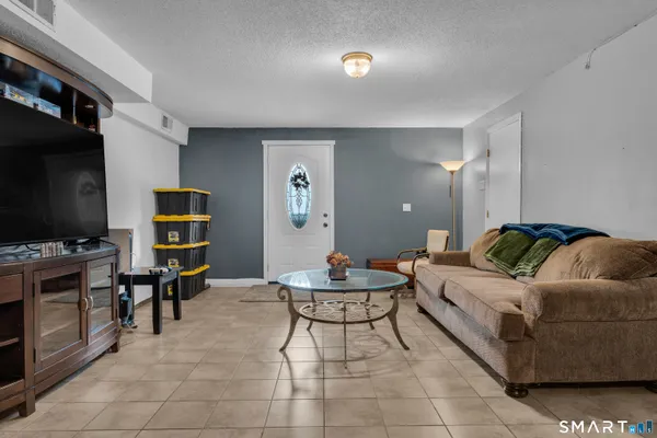 $335,000 | 180 Skyview Drive, Unit 180, Cromwell, CT 06416