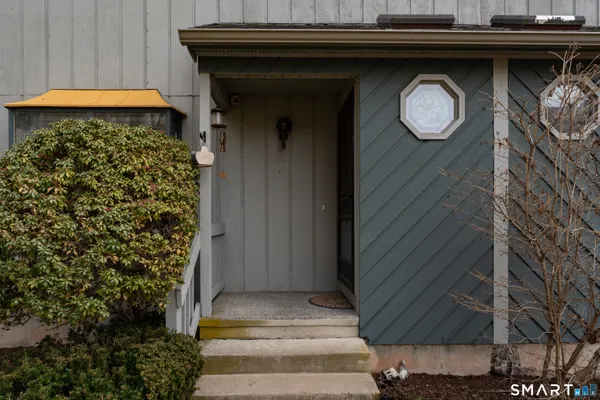 $335,000 | 180 Skyview Drive, Unit 180, Cromwell, CT 06416